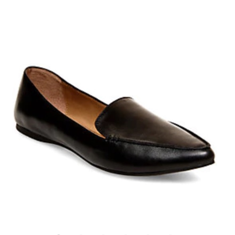 Steve Madden Feather Flat